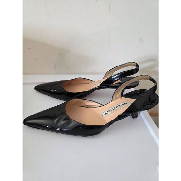 Manolo Blahnik Carolyne Low-Heel Patent Halter Pumps 39 (US 9B) - Picture 2 of 10